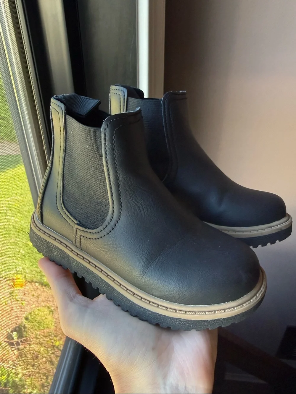 SIZE 9 TODDLER CHELSEA BOOTS